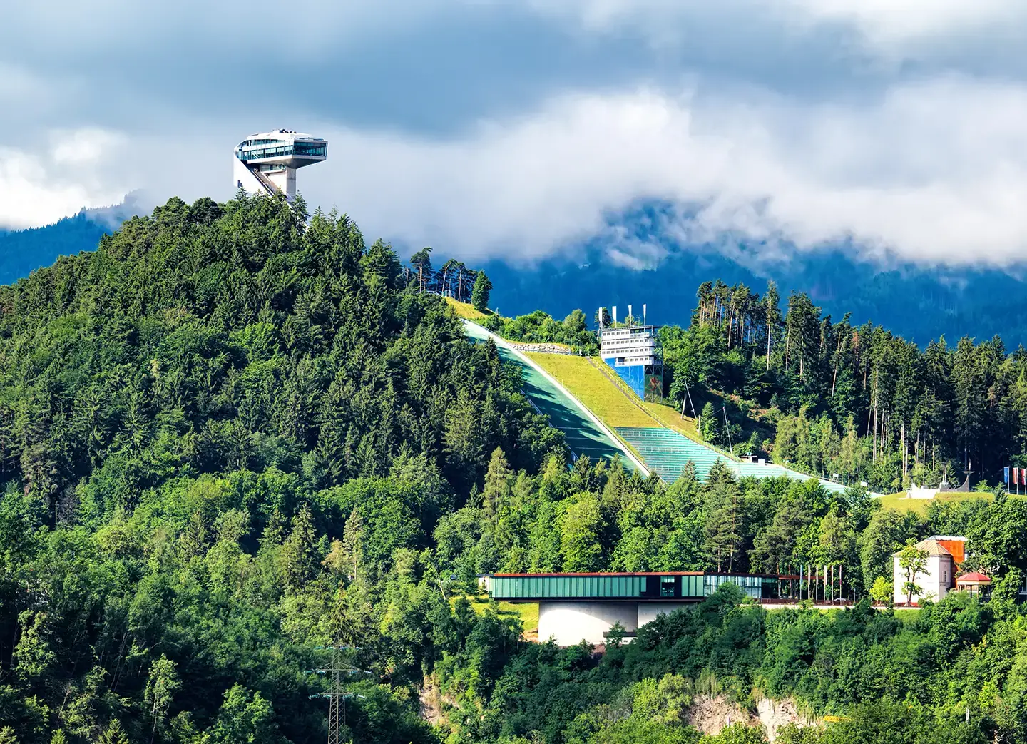 Blick auf die Bergiselschanze in Innsbruck