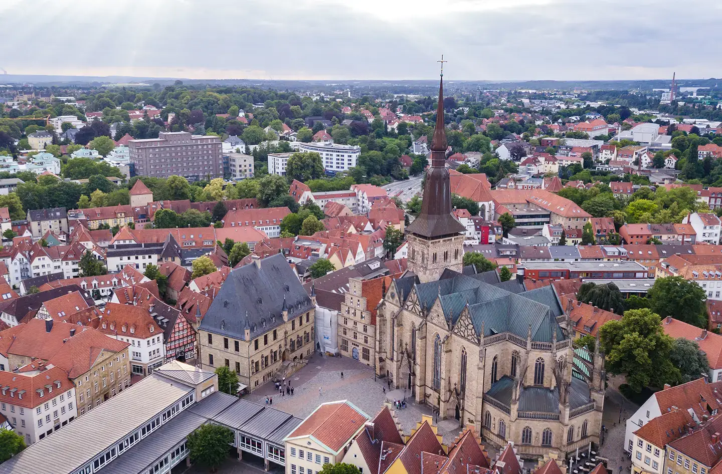 Osnabrück Rundblick auf Dom und Stadt mit seinen Giebel-und Fachwerkhäusern