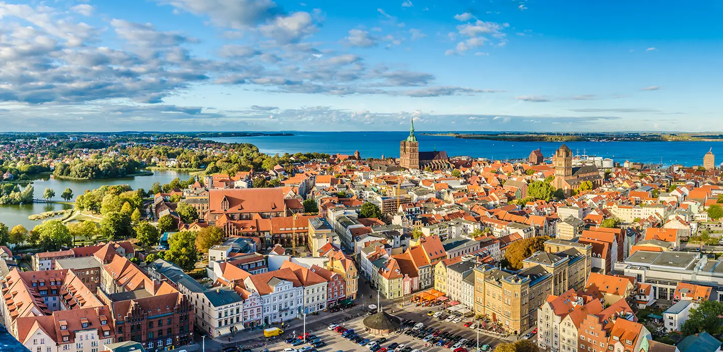Panoramaansicht für Besuch mit Hotel in Stralsund