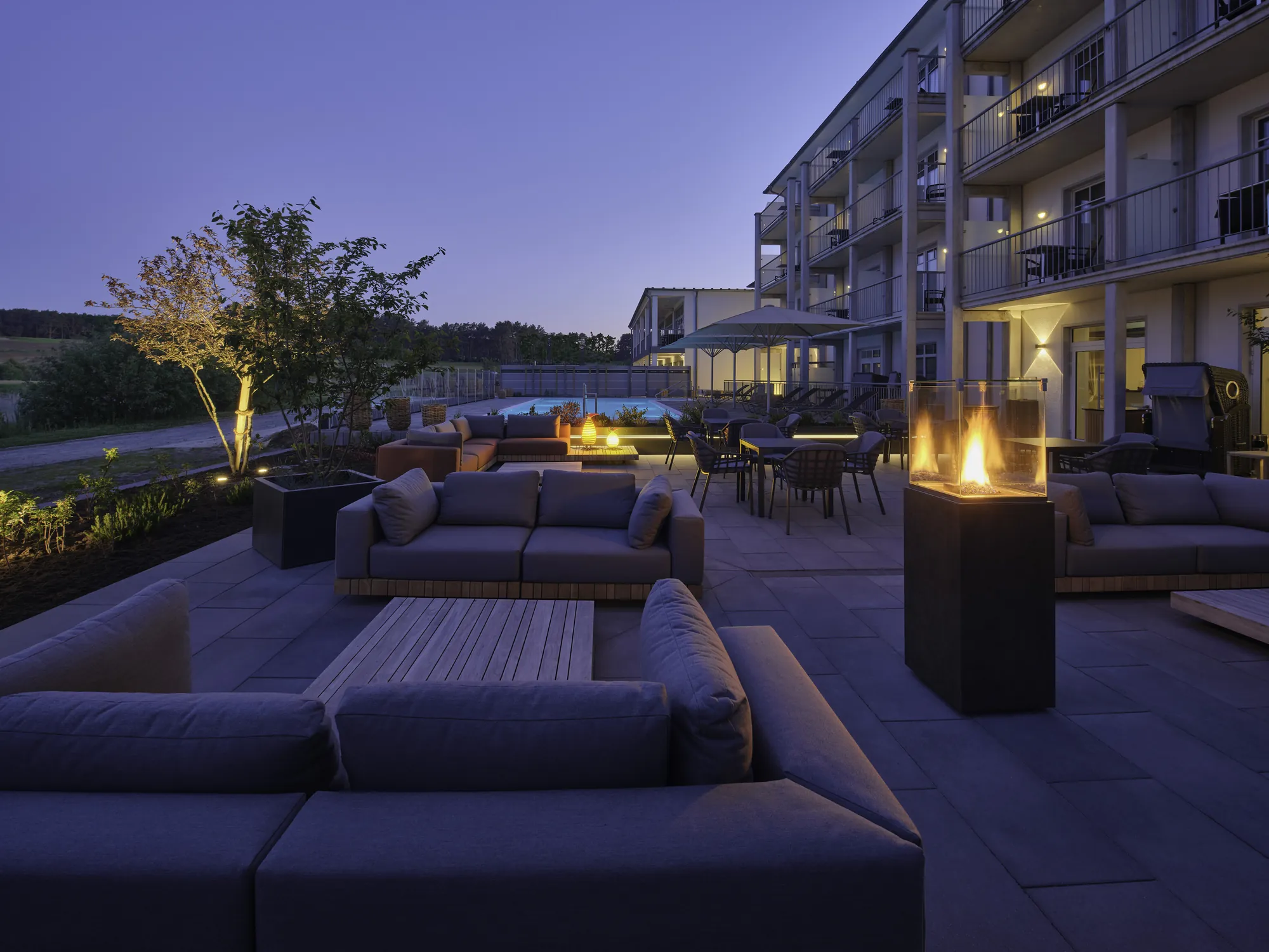 Dorint Resort Baltic Hills Usedom, Terrasse mit Sitzgelegenheiten