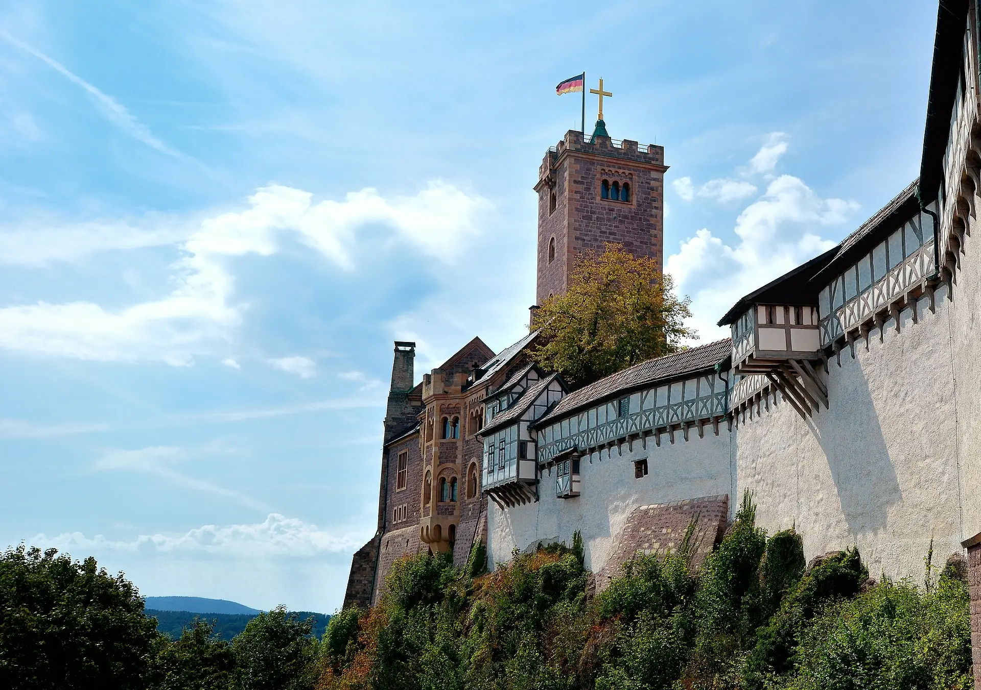 Wartburg bei strahlendem Sonnenschein