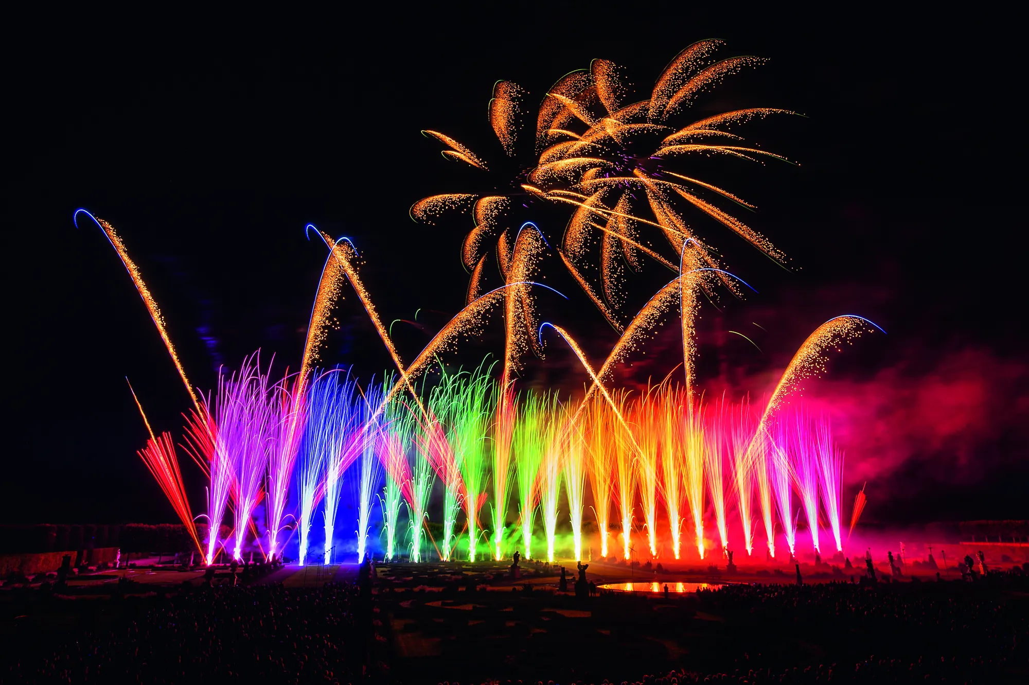 Feuerwerkswettbewerb Hannover - Feuerwerk in Regenbogenfarben von Team Afrika aus dem Jahr 2022