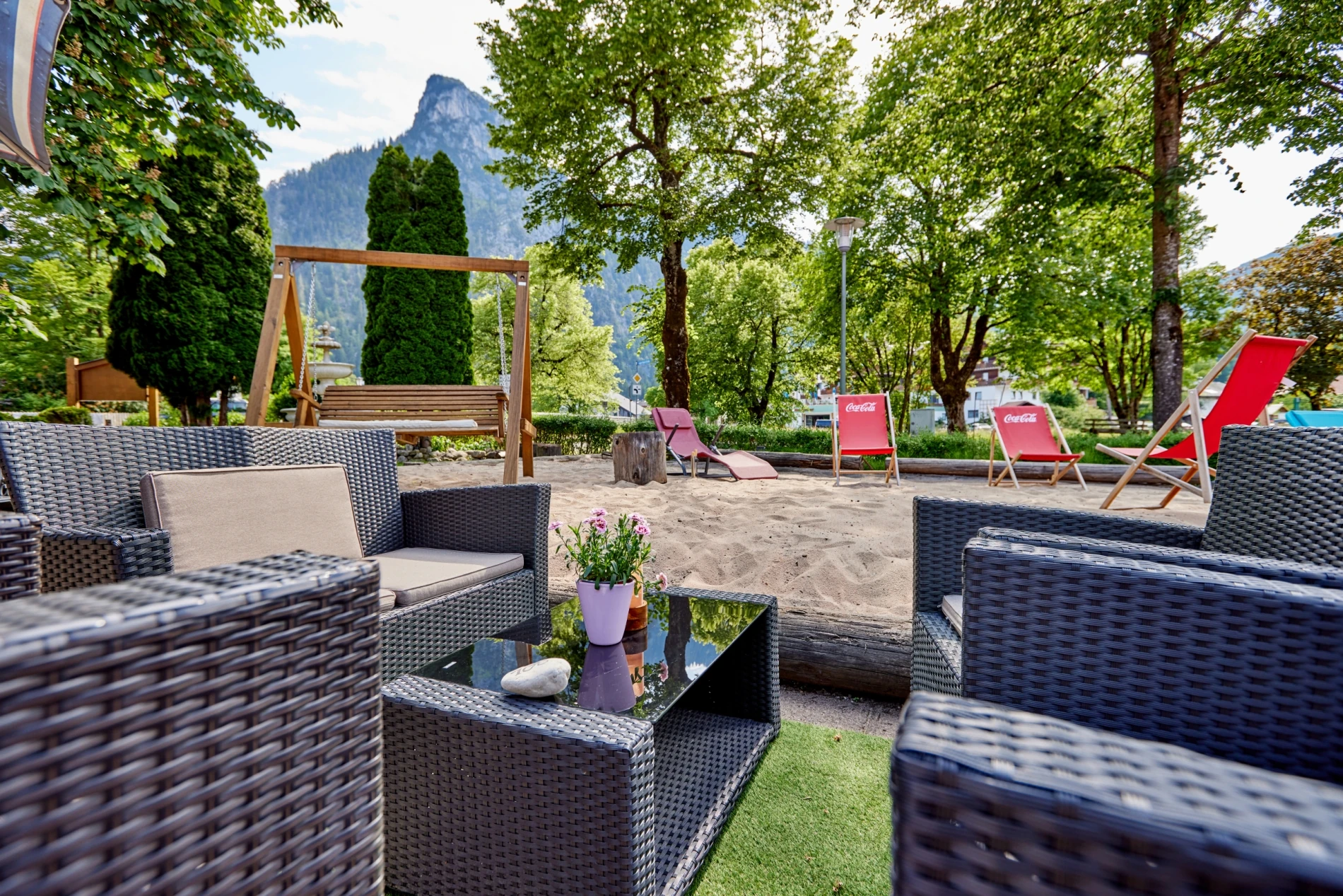 Sonnenterrasse mit Sitzmöglichkeiten, Landhotel Böld