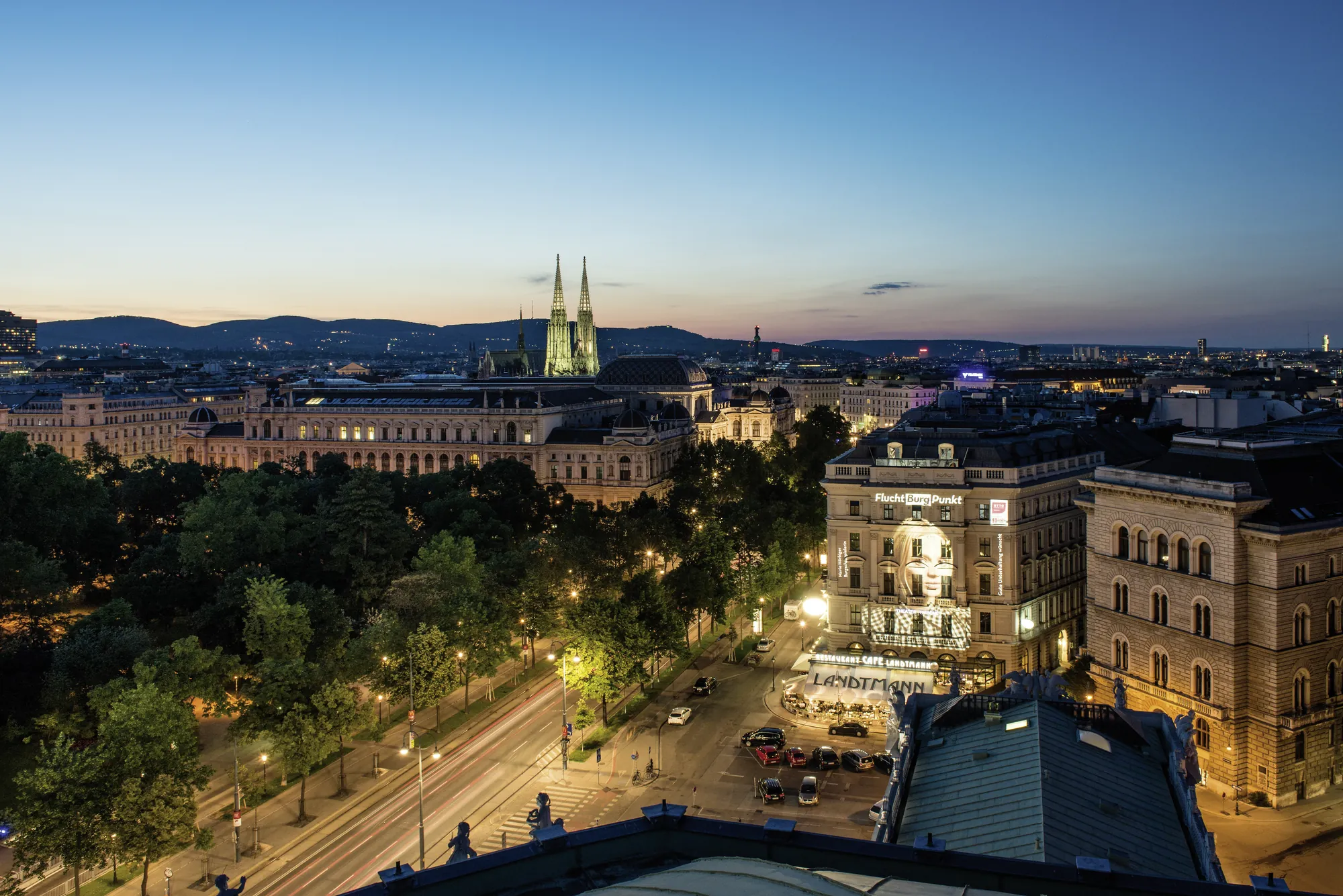 Kaffeehäuser Wien, Ringstraße am Abend
