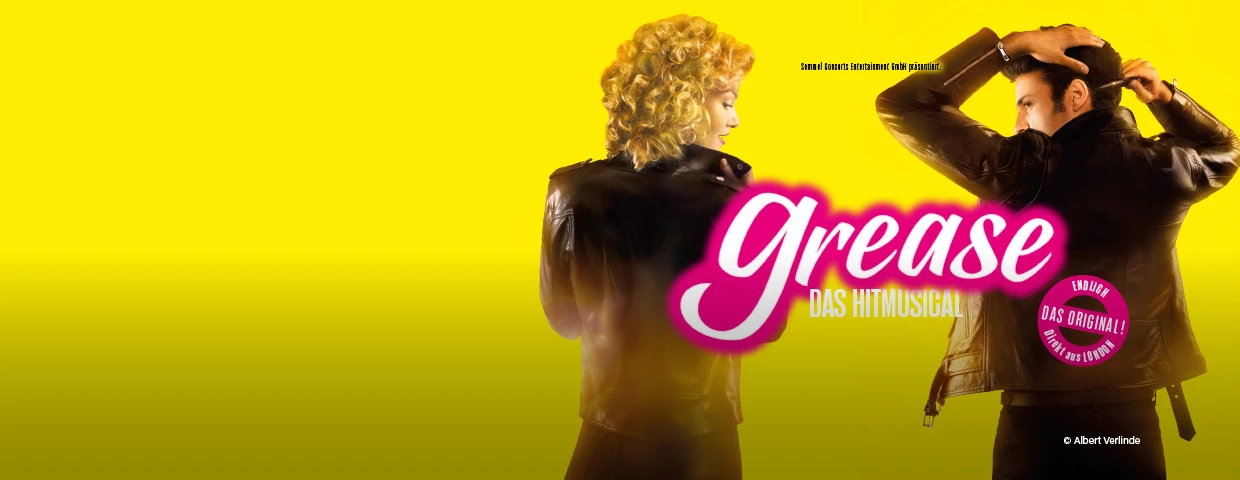 Logo des Musicals Grease mit den beiden Hauptdarstellern und pinkweißen Schriftzug, Querformat