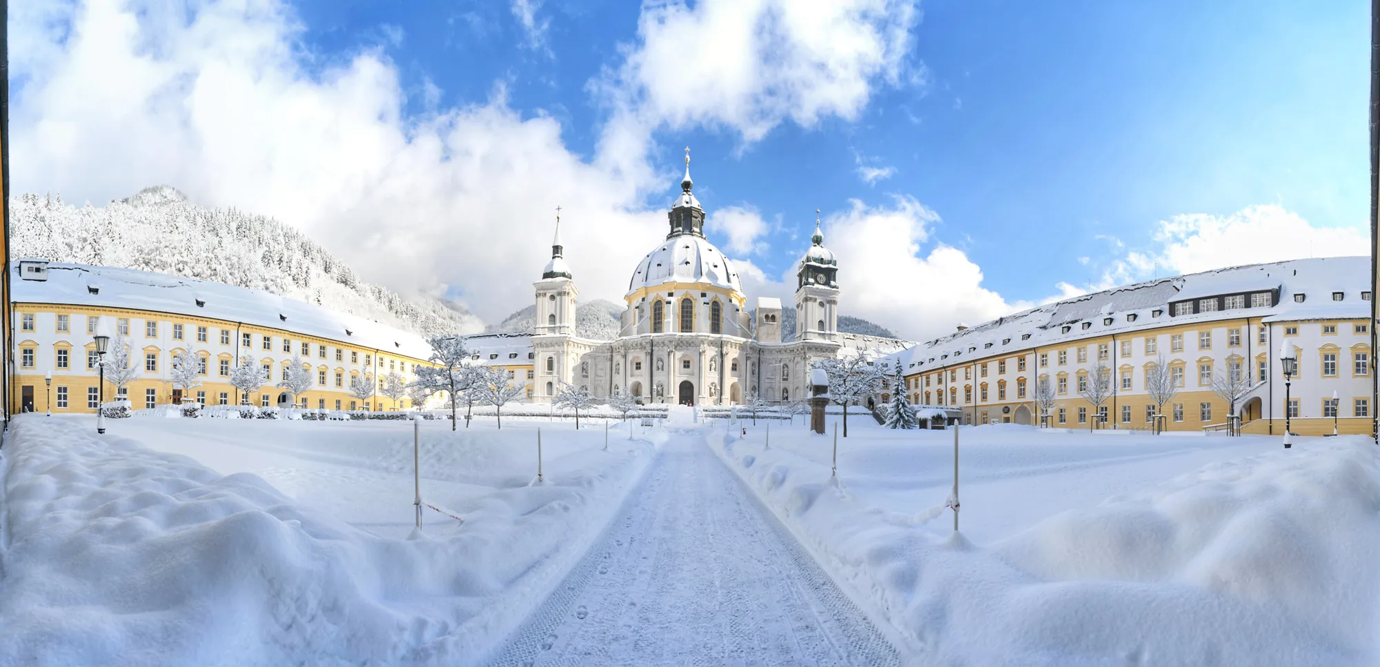 Kloster Ettal im Schnee