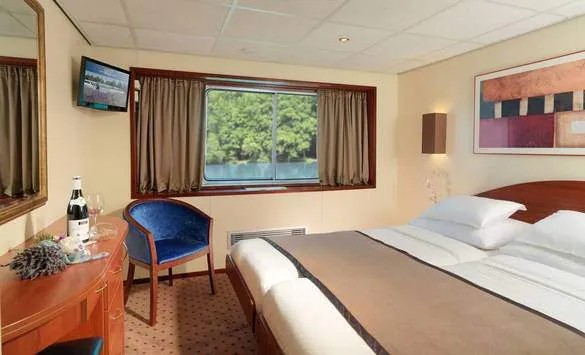 2-Bett-Kabine mit Aussichtsfenster, MS Dutch Symphony