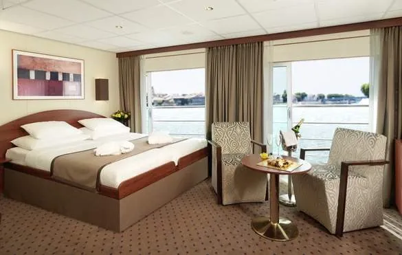 2-Bett-Kabine Oberdeck deluxe (Suite) auf MS Dutch Symphony