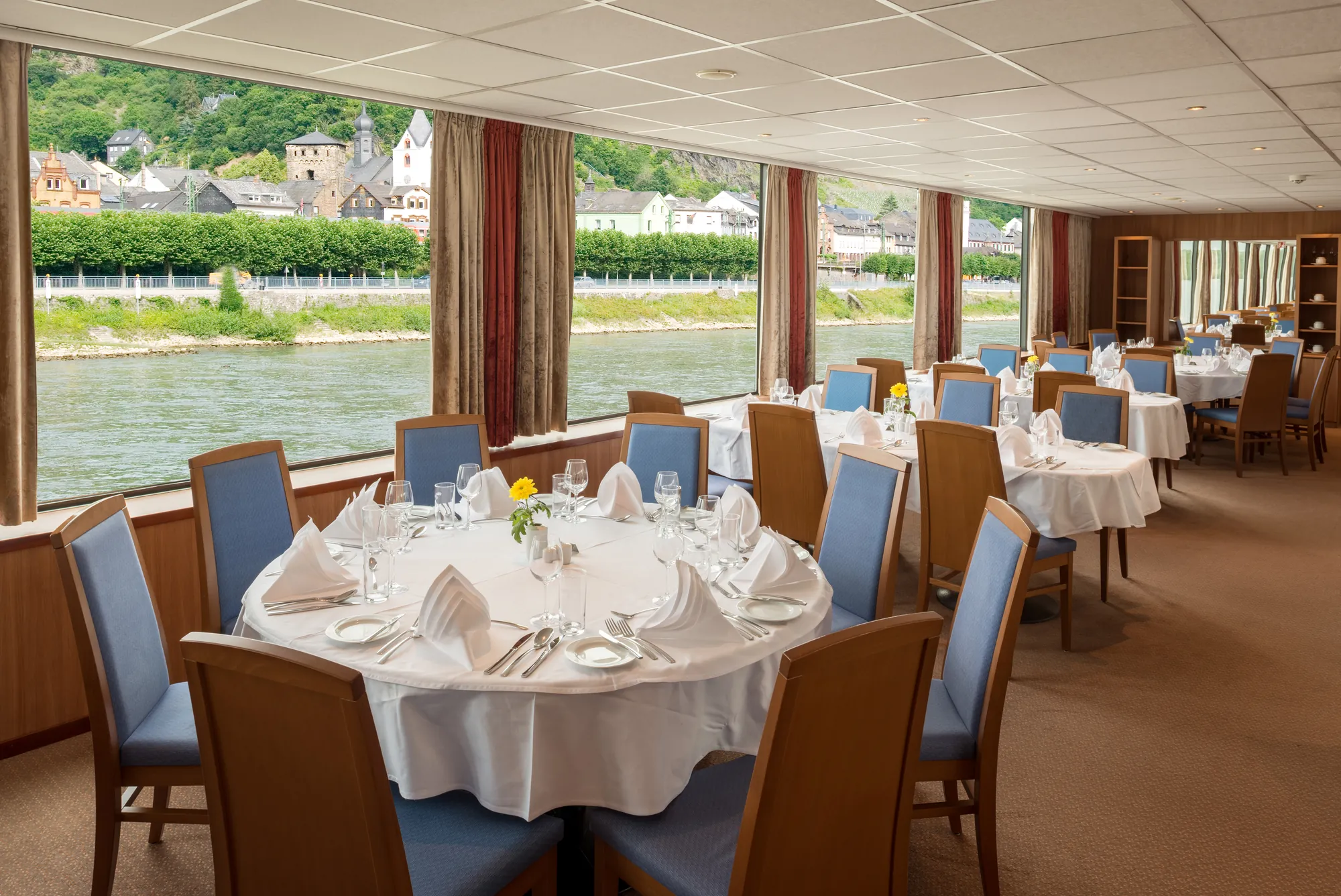Panorama-Restaurant auf der MS RHEIN MELODIE