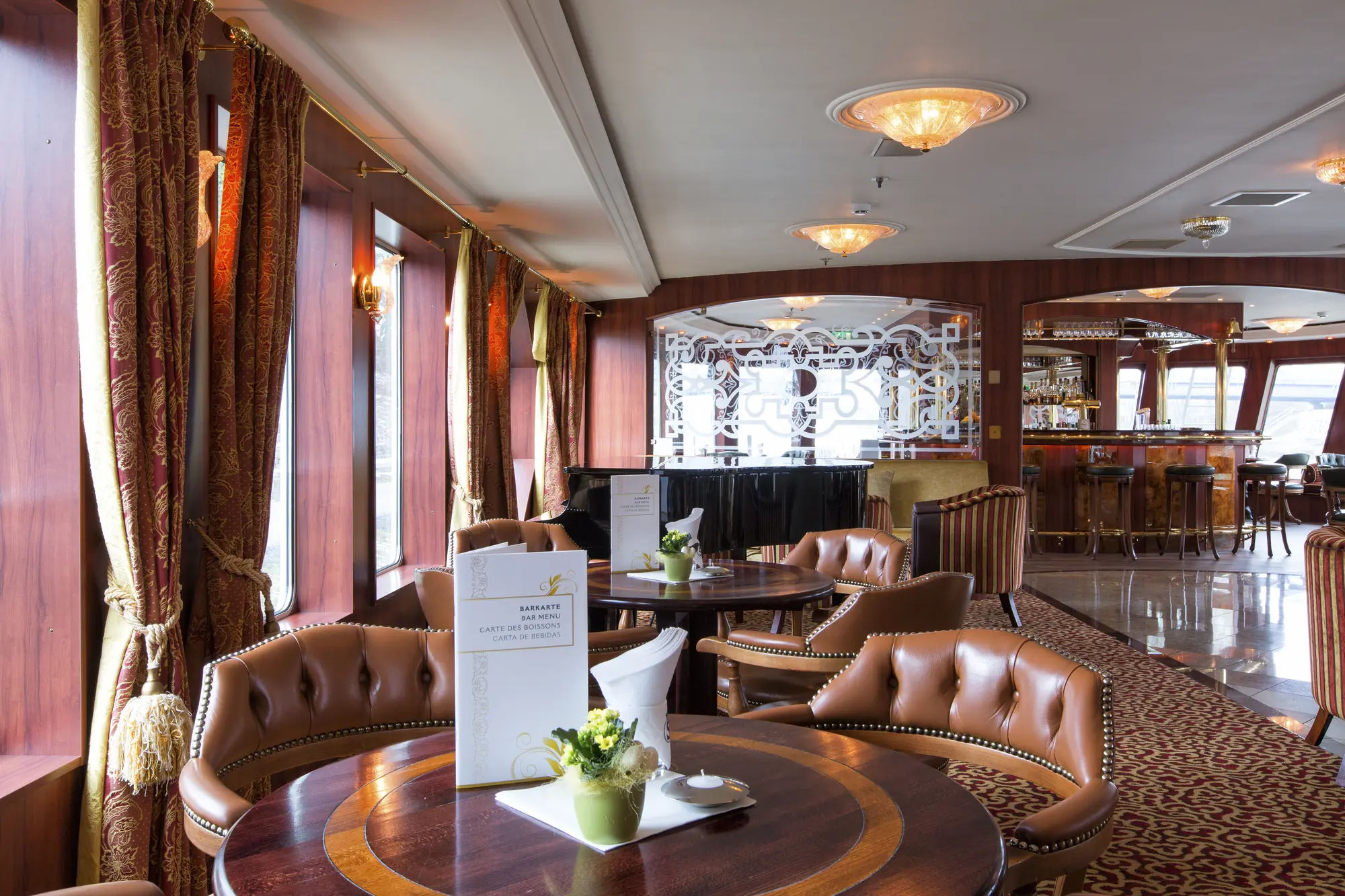MS Swiss Ruby - Bar und Lounge