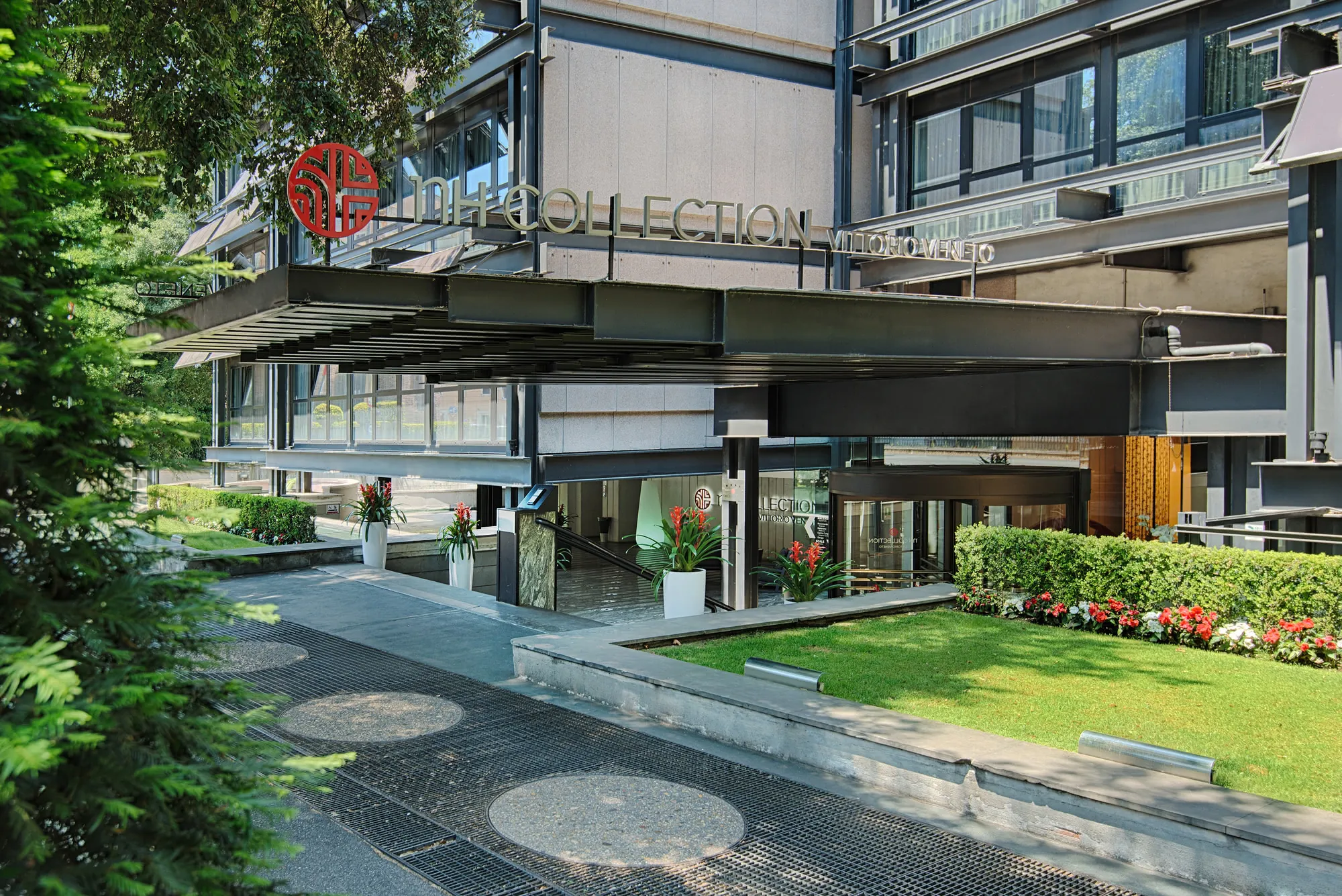 NH Collection Roma Vittorio Veneto, Eingang