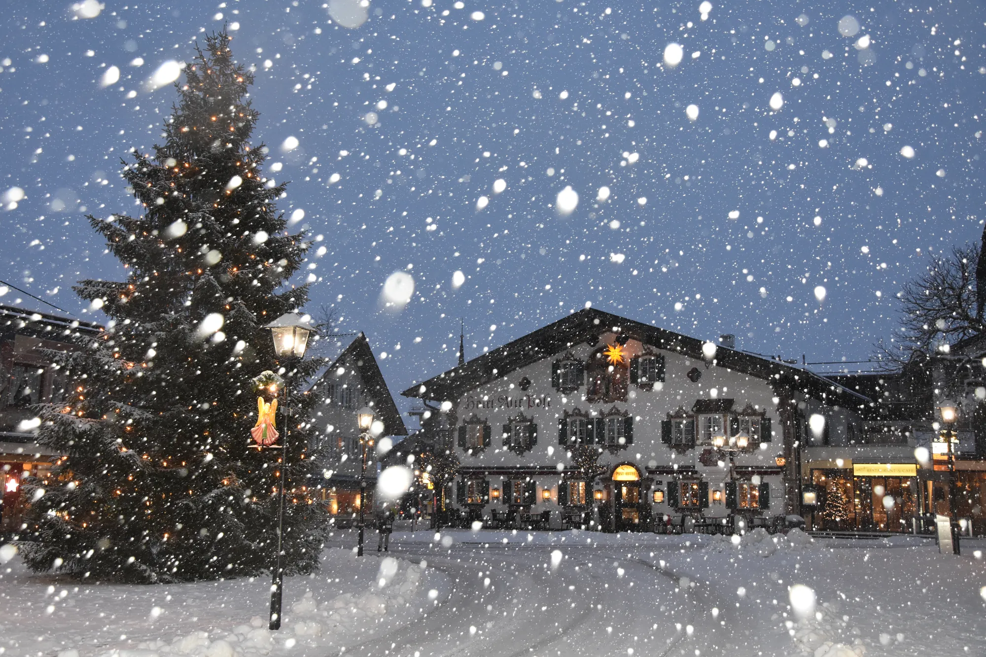 Schneefall in Oberammergau
