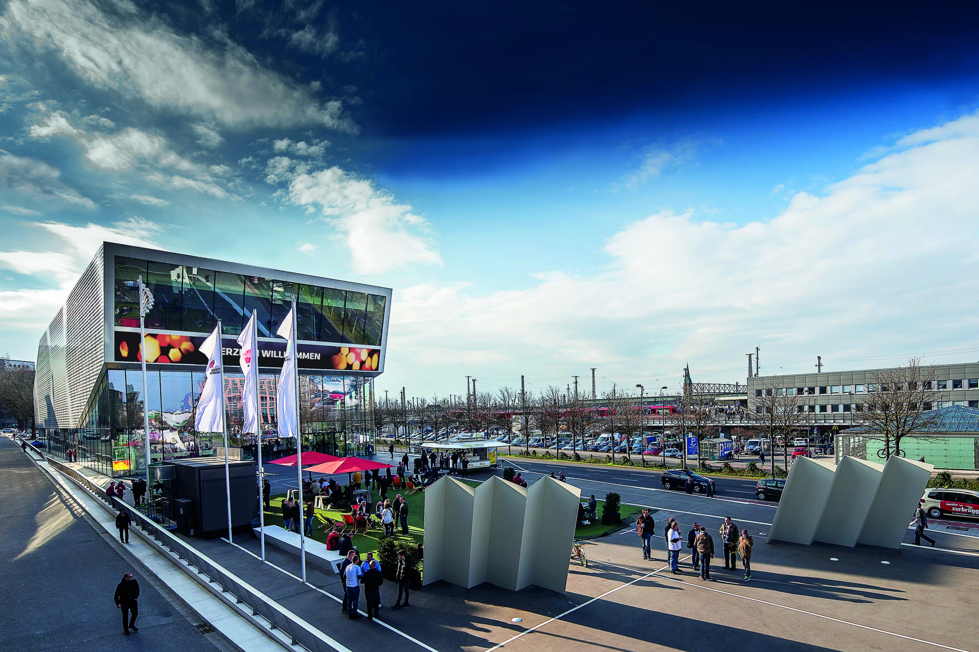 Außenansicht vom Deutsches Fußballmuseum in Dortmund