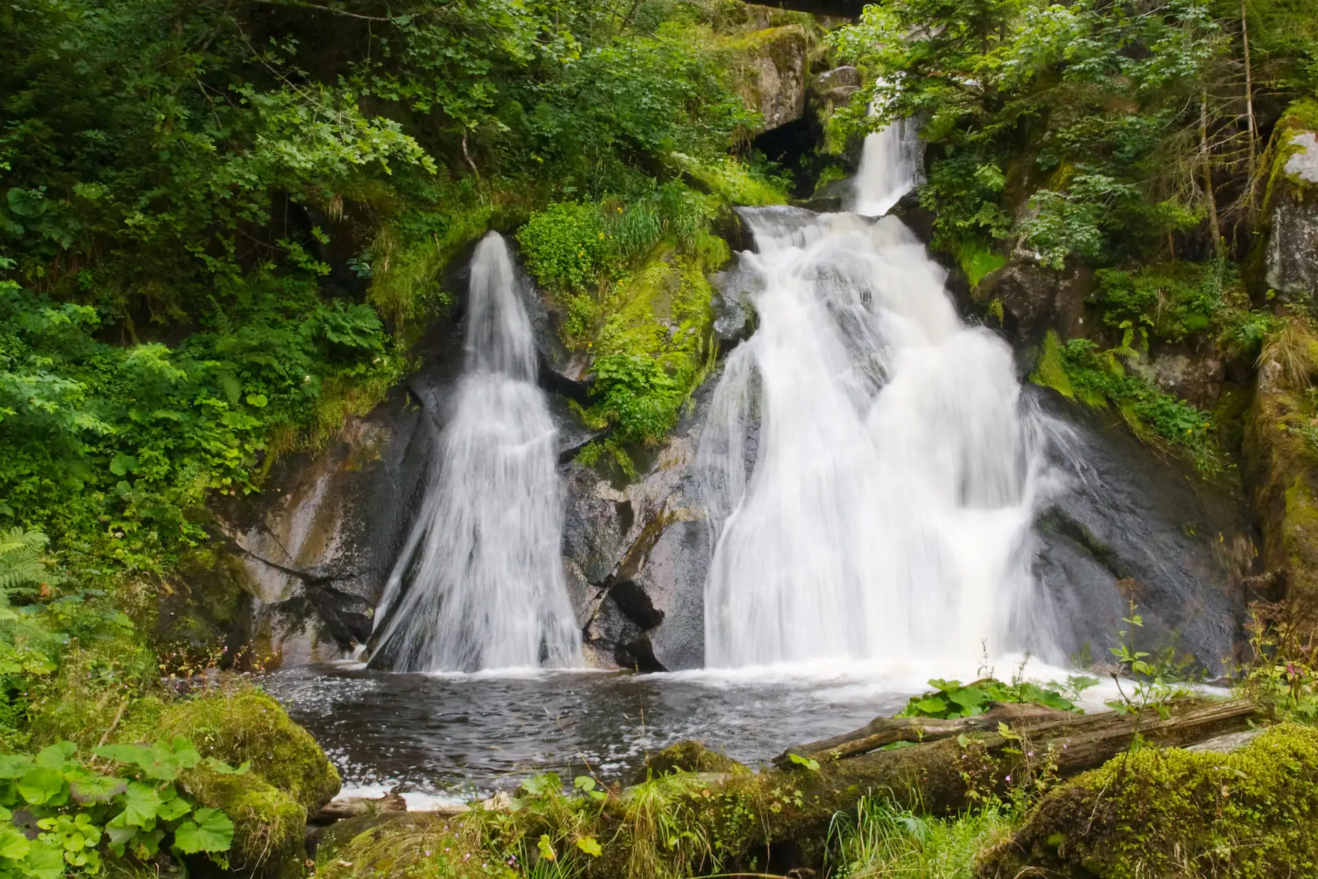 Wandern im Schwarzwald: Das Bild zeigt die Triberger Wasserfälle im Schwarzwald