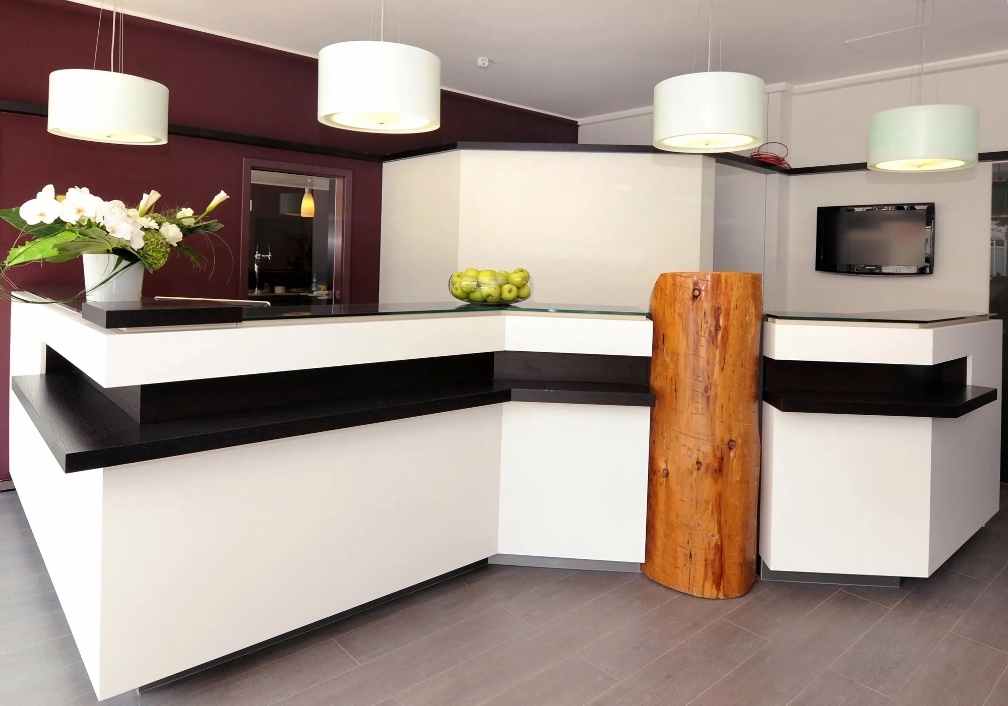 Empfangstresen im Hotel Schweizer Hof Kassel