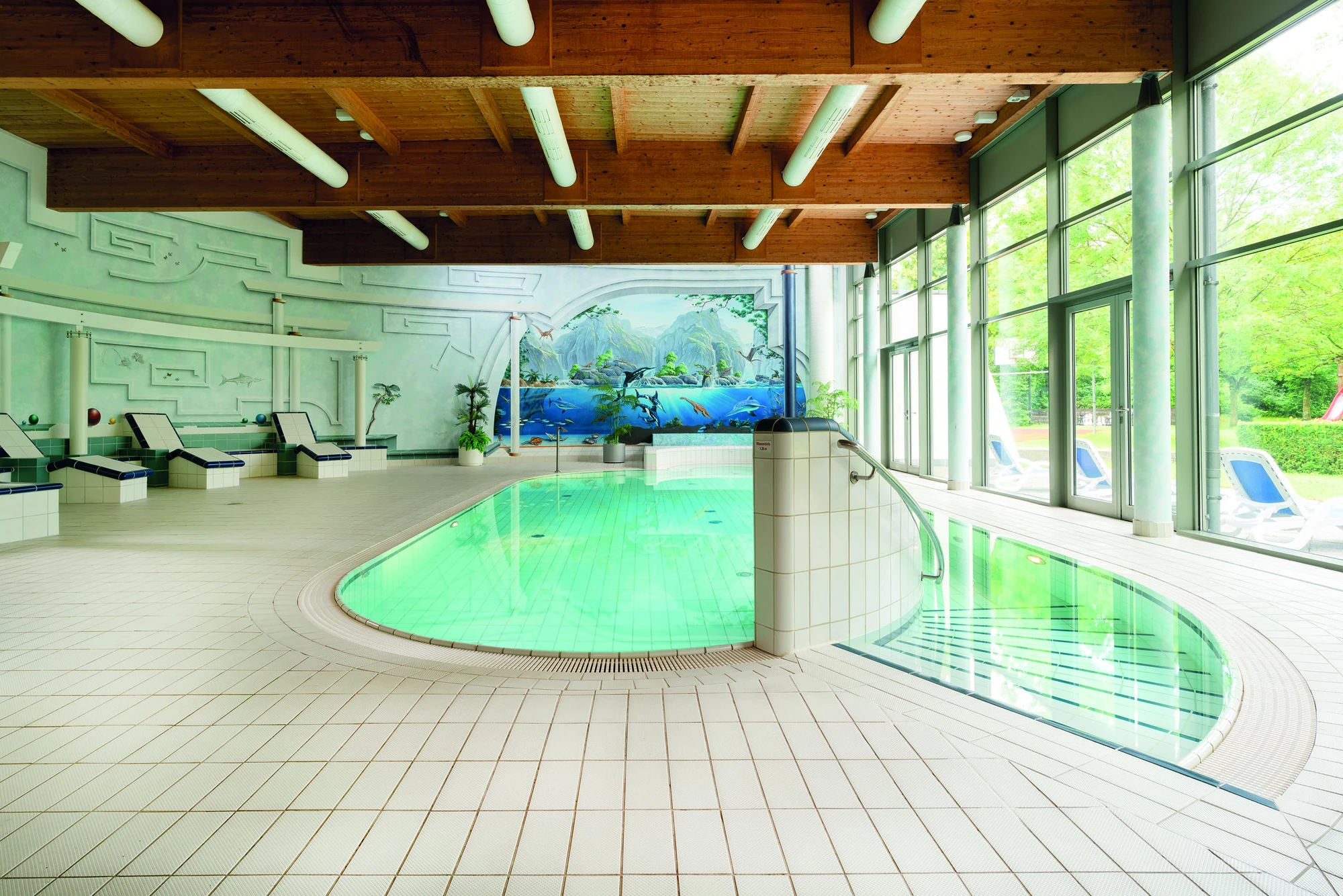 Seminaris Hotel Bad Boll Wellness-Pool in schönem Ambiente