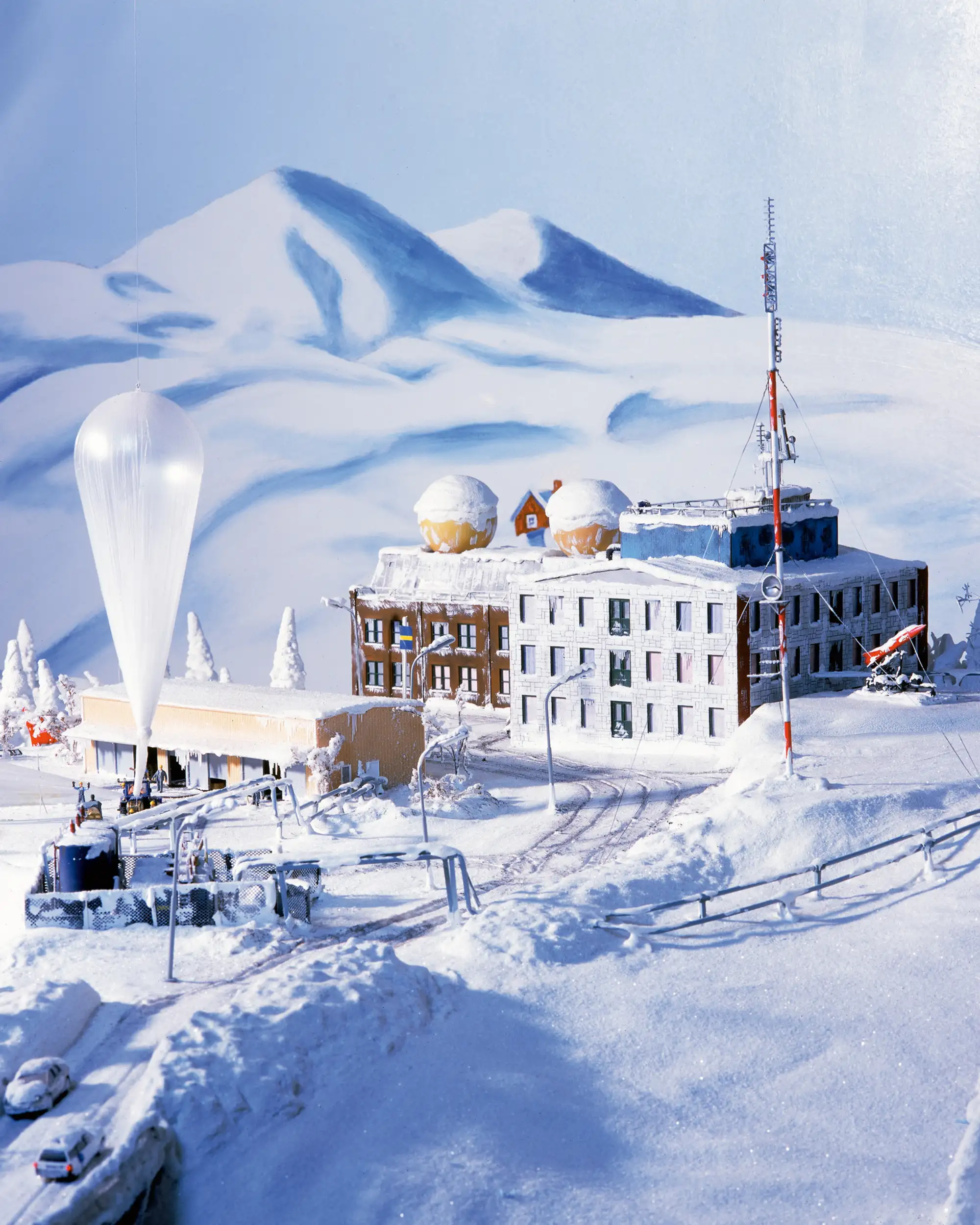 Skandinavische Winterlandschaft mit Gebäude im Miniatur Wunderland Hamburg