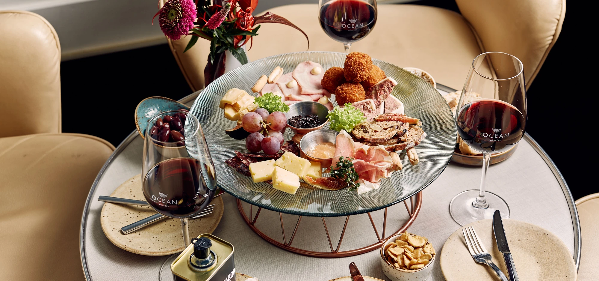 SS Rotterdam - Ocean Wine Bar -Speisen und Getränke