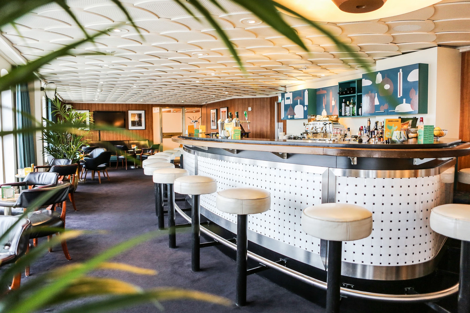 SS Rotterdam - Ocean Wine Bar, Tresen