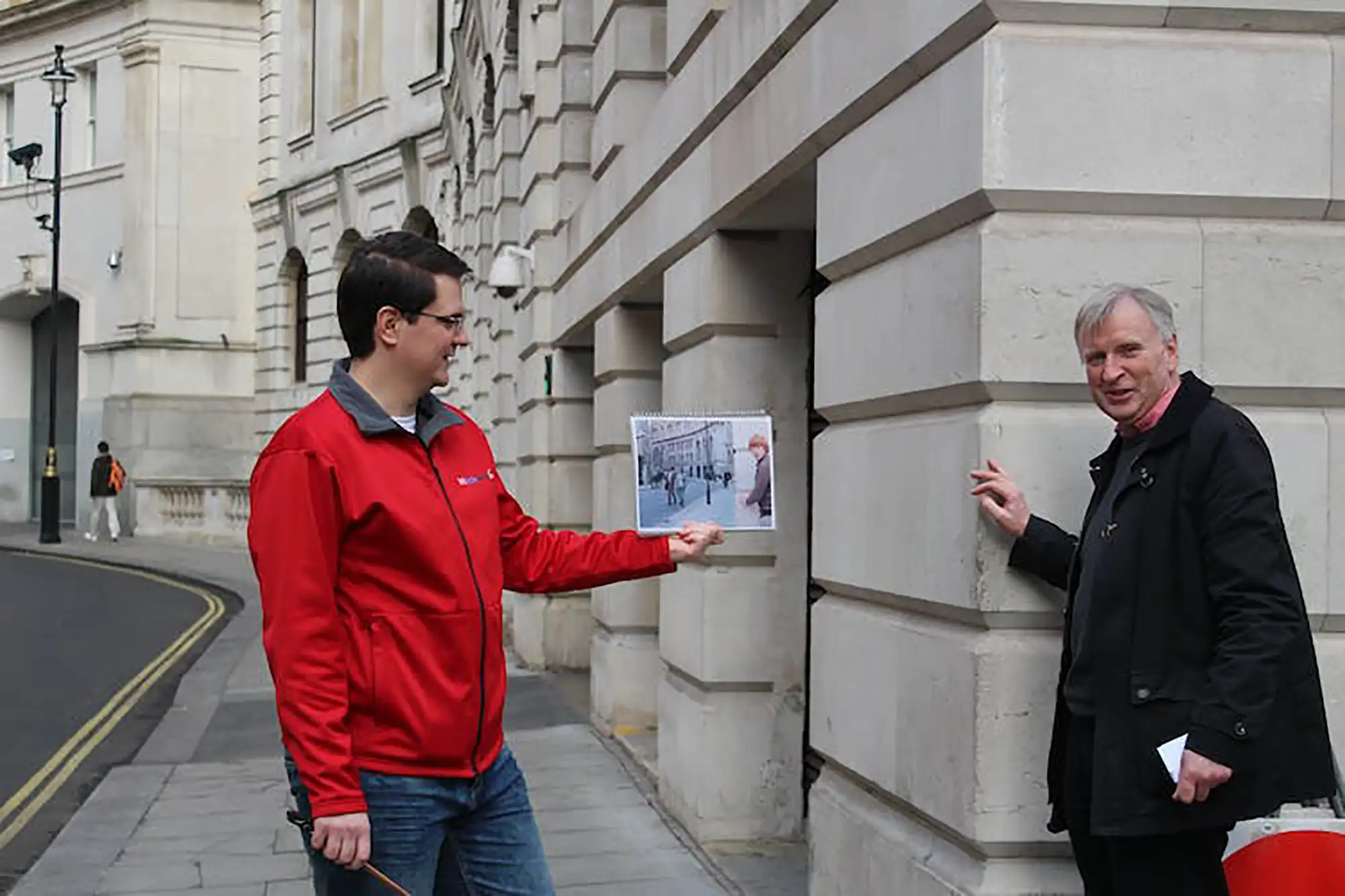 Harry Potter Walking Tour, ein Guide zeigt Drehorte in der Öffentlichkeit