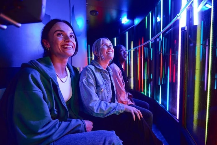 Euromast Rotterdam - Im Euromast, bunte Farben