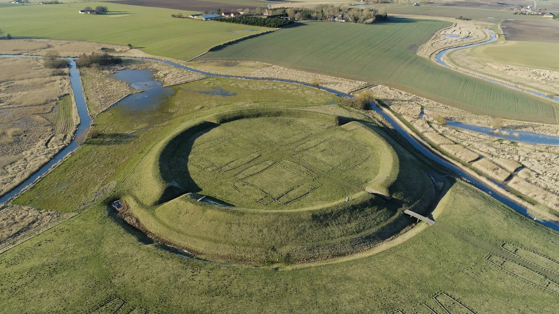 Trelleborg - Ringburgen, einzigartige gewölbte Landschaft im Kreis